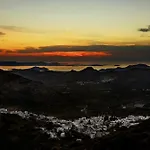 Zeus House * Naxos City