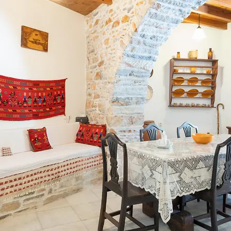 Zeus House Holiday home *