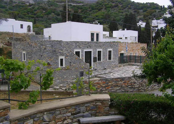 Zeus House * Naxos City